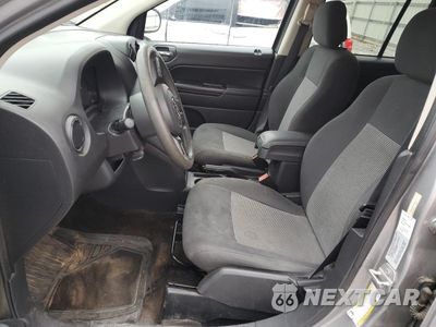 Zdjęcie 7 z 15 samochodu: 2016 JEEP COMPASS SPORT VIN:1C4NJCBA5GD620517 - miniatura