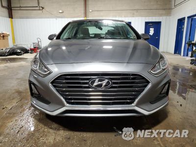 Piąte zdjęcie samochodu w środku: 2018 HYUNDAI SONATA SE VIN:5NPE24AF2JH701895 - miniatura