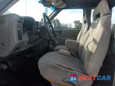 Zdjęcie 7 z 12 samochodu: 1996 CHEVROLET S TRUCK S10 VIN:1GCCS1947TK142941 - miniatura