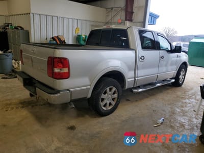 Trzecie zdjęcie samochodu z tyłu: 2006 LINCOLN MARK LT VIN:5LTPW16536FJ05009 - miniatura