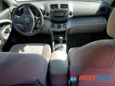 Zdjęcie 8 z 13 samochodu: 2006 TOYOTA RAV4 BASE VIN:JTMZD33V666008355 - miniatura