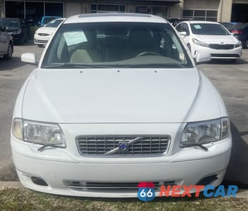 Trzecie zdjęcie samochodu z tyłu: 2004 VOLVO S80 VIN:YV1TS92D441343741 - miniatura