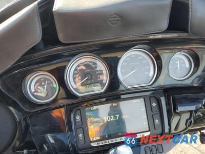 Zdjęcie 7 z 9 samochodu: 2015 HARLEY-DAVIDSON FLHTK ULTRA LIMITED VIN:1HD1KEL14FB692436 - miniatura