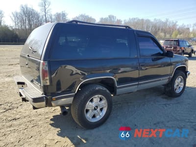 Trzecie zdjęcie samochodu z tyłu: 1998 CHEVROLET TAHOE K1500 VIN:3GNEK18R9WG123185 - miniatura