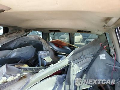 Zdjęcie 10 z 13 samochodu: 2000 CHEVROLET TAHOE C1500 VIN:1GNEC13R3YR167531 - miniatura