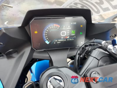 Zdjęcie 7 z 10 samochodu: 2024 SUZUKI GSX800 F VIN:JS1EM13B3R7101304 - miniatura