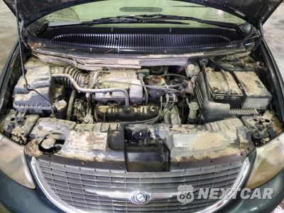 Zdjęcie 11 z 12 samochodu: 2001 CHRYSLER TOWN & COUNTRY LX VIN:2C8GP44G41R113027 - miniatura