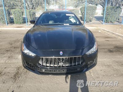 Piąte zdjęcie samochodu w środku: 2018 MASERATI GHIBLI S VIN:ZAM57YTA4J1296684 - miniatura