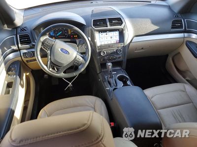 Zdjęcie 8 z 15 samochodu: 2017 FORD EXPLORER XLT VIN:1FM5K7D83HGC58102 - miniatura