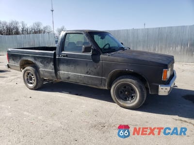 Czwarte zdjęcie samochodu z boku: 1993 CHEVROLET S TRUCK S10 VIN:1GCCS14R4P8134267 - miniatura