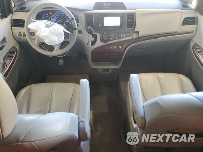Zdjęcie 8 z 13 samochodu: 2013 TOYOTA SIENNA XLE VIN:5TDYK3DC9DS388996 - miniatura