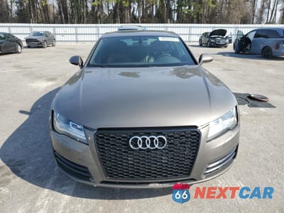 Piąte zdjęcie samochodu w środku: 2013 AUDI A7 PREMIUM PLUS VIN:WAUYGAFC3DN108589 - miniatura