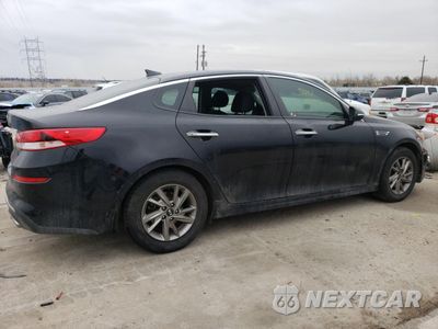 Trzecie zdjęcie samochodu z tyłu: 2019 KIA OPTIMA LX VIN:5XXGT4L37KG331405 - miniatura