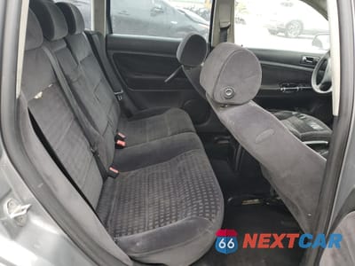 Zdjęcie 10 z 14 samochodu: 2002 VOLKSWAGEN PASSAT GLS VIN:WVWVD63B22E402537 - miniatura