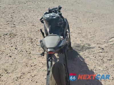 Zdjęcie 6 z 10 samochodu: 2023 KAWASAKI ZX1002 M VIN:JKBZXVM15PA004767 - miniatura