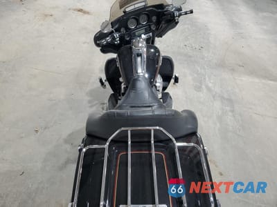 Zdjęcie 6 z 9 samochodu: 2009 HARLEY-DAVIDSON FLHTCU VIN:1HD1FL4129Y665065 - miniatura