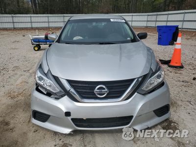 Piąte zdjęcie samochodu w środku: 2017 NISSAN ALTIMA 2.5 VIN:1N4AL3AP3HC253810 - miniatura