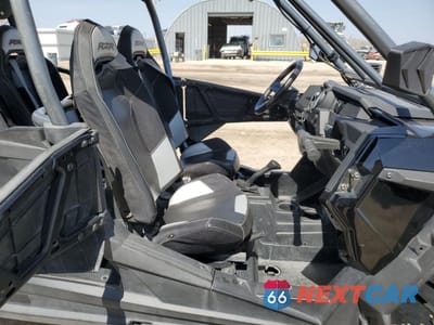 Piąte zdjęcie samochodu w środku: 2018 POLARIS RZR 4 900 EPS VIN:3NSVCE871JH465825 - miniatura