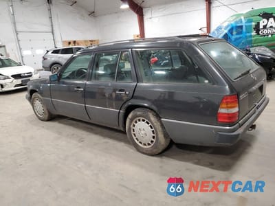 Drugie zdjęcie samochodu z przodu: 1991 MERCEDES-BENZ 300 TE 4MATIC VIN:WDBED90D1MF153716 - miniatura