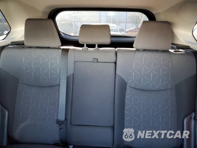 Zdjęcie 10 z 13 samochodu: 2024 TOYOTA RAV4 XLE VIN:JTMRWRFV5RD267346 - miniatura