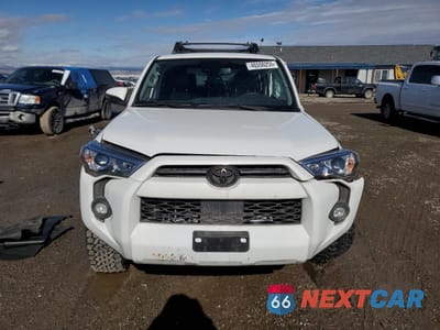 Piąte zdjęcie samochodu w środku: 2023 TOYOTA 4RUNNER SR5 PREMIUM VIN:JTENU5JR6P6181127 - miniatura