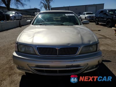 Piąte zdjęcie samochodu w środku: 1999 INFINITI I30 VIN:JNKCA21AXXT776026 - miniatura