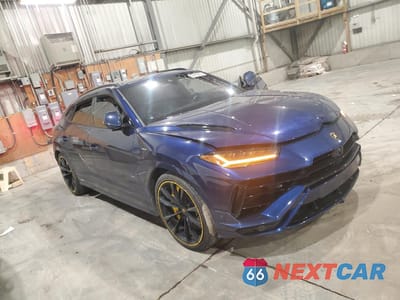 Czwarte zdjęcie samochodu z boku: 2024 LAMBORGHINI URUS S VIN:ZPBCB3ZL6RLA29562 - miniatura