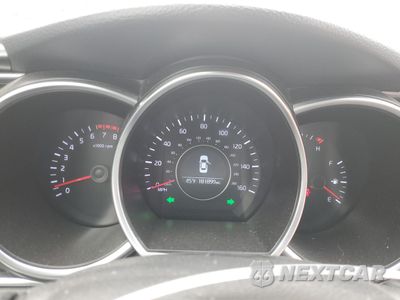 Zdjęcie 9 z 14 samochodu: 2015 KIA OPTIMA LX VIN:5XXGM4A79FG441476 - miniatura