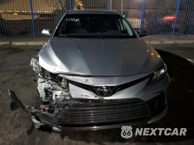 Piąte zdjęcie samochodu w środku: 2022 TOYOTA CAMRY LE VIN:4T1C11AK6NV650348 - miniatura