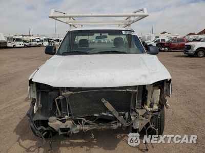 Piąte zdjęcie samochodu w środku: 2005 GMC SIERRA C2500 HEAVY DUTY VIN:1GTHC24U75E324527 - miniatura