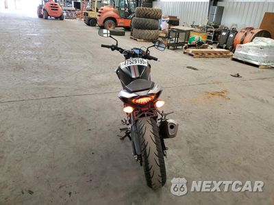 Czwarte zdjęcie samochodu z boku: 2016 HONDA CB500 F VIN:MLHPC4514G5300052 - miniatura