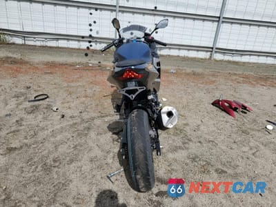 Czwarte zdjęcie samochodu z boku: 2023 KAWASAKI EX400 VIN:JKAEXKG13PDAL8656 - miniatura