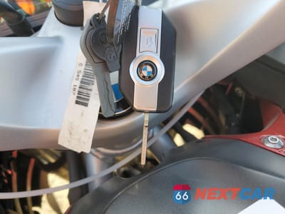Zdjęcie 8 z 9 samochodu: 2018 BMW R1200 RT VIN:WB10A1304JZ470895 - miniatura