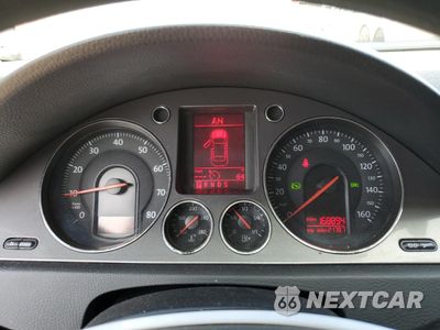 Zdjęcie 9 z 12 samochodu: 2008 VOLKSWAGEN PASSAT TURBO VIN:WVWJK73C88P131337 - miniatura
