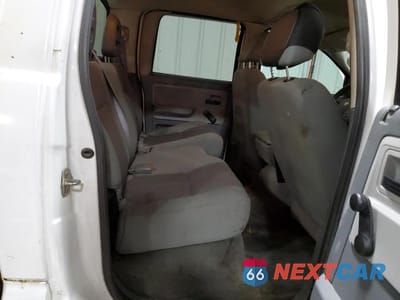 Zdjęcie 10 z 13 samochodu: 2005 DODGE DAKOTA QUAD VIN:1D7HE28N25S213002 - miniatura