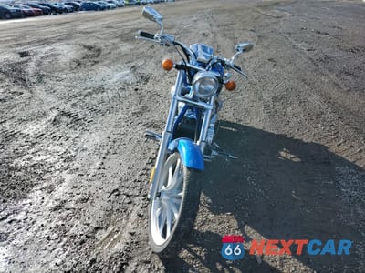 Drugie zdjęcie samochodu z przodu: 2010 HONDA VT1300 CX VIN:JH2SC6106AK000065 - miniatura