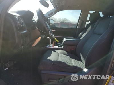 Zdjęcie 7 z 14 samochodu: 2016 TOYOTA TUNDRA CREWMAX SR5 VIN:5TFDW5F16GX578618 - miniatura