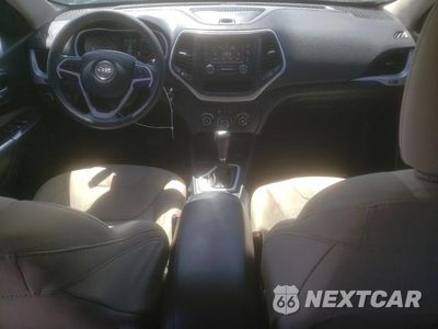 Zdjęcie 8 z 13 samochodu: 2015 JEEP CHEROKEE SPORT VIN:1C4PJLABXFW596639 - miniatura