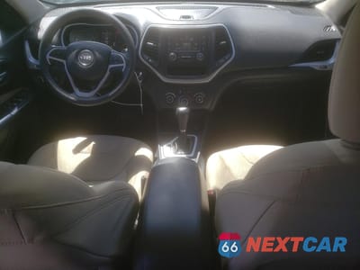 Zdjęcie 8 z 13 samochodu: 2015 JEEP CHEROKEE SPORT VIN:1C4PJLABXFW596639 - miniatura