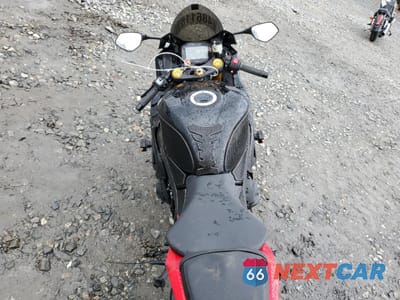 Zdjęcie 6 z 9 samochodu: 2020 SUZUKI GSX-R1000 R VIN:JS1DM11H1L7100226 - miniatura