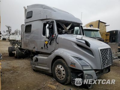 2023 VOLVO VNL SEMI TRUCK 4V4NC9EH0PN626536 - główne zdjęcie licytacji z USA - miniatura