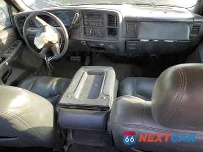 Zdjęcie 8 z 12 samochodu: 2004 CHEVROLET SILVERADO K2500 HEAVY DUTY VIN:1GCHK23294F221508 - miniatura
