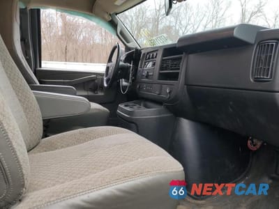 Zdjęcie 11 z 13 samochodu: 2023 CHEVROLET EXPRESS G3500 * BOX TRUCK * VIN:1GB0GRFP7P1197603 - miniatura