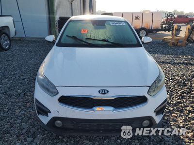 Piąte zdjęcie samochodu w środku: 2019 KIA FORTE GT LINE VIN:3KPF34AD3KE127278 - miniatura