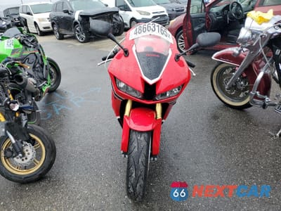 Drugie zdjęcie samochodu z przodu: 2018 HONDA CBR600 RR VIN:JH2PC40HXJK400051 - miniatura