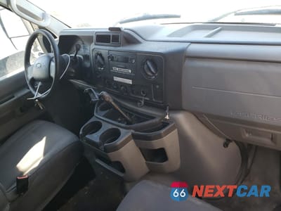 Zdjęcie 8 z 12 samochodu: 2019 FORD ECONOLINE E450 SUPER DUTY CUTAWAY VAN VIN:1FDXE4FS6KDC22534 - miniatura