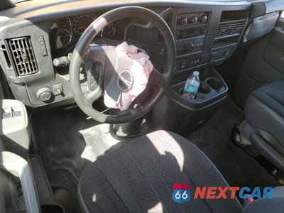Zdjęcie 8 z 14 samochodu: 2019 GMC SAVANA G2500 VIN:1GTW7AFG7K1302463 - miniatura