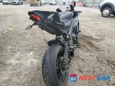 Czwarte zdjęcie samochodu z boku: 2017 YAMAHA YZFR6 C VIN:JYARJ28Y5HA000863 - miniatura