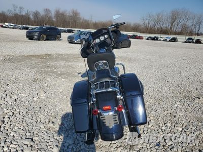 Czwarte zdjęcie samochodu z boku: 2019 HARLEY-DAVIDSON FLHX VIN:1HD1KBC10KB618956 - miniatura