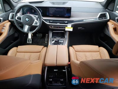 Zdjęcie 8 z 13 samochodu: 2024 BMW X7 XDRIVE40I VIN:5UX23EM05R9V36134 - miniatura
